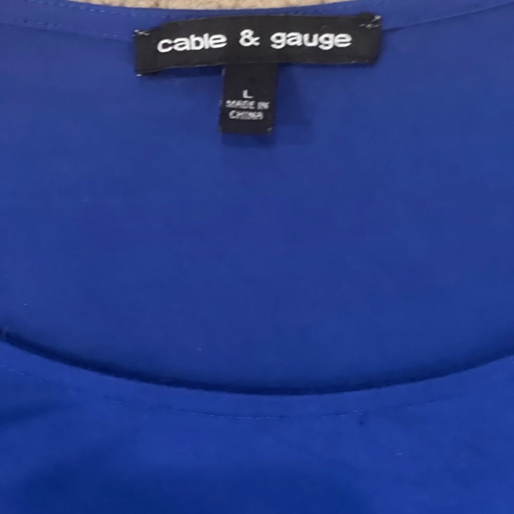 Cable & Guage Long Sleeve Cold Shoulder Top - Picture 8 of 8